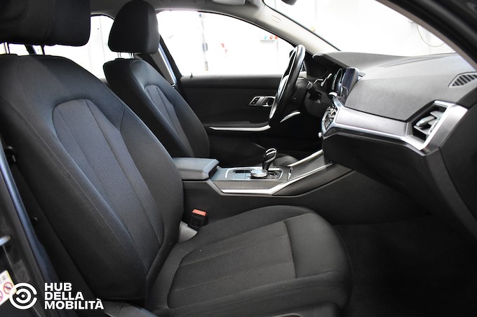 BMW 320d xDrive Business Advantage